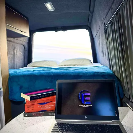 Leoventure Campervan Botel *