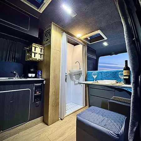 Leoventure Campervan Botel Tirana